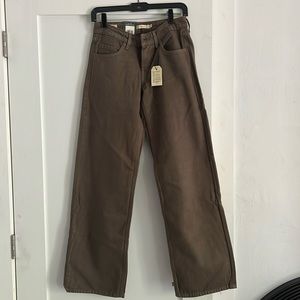 Low Loose Straight in Rockin Crocodile
LEVI'S